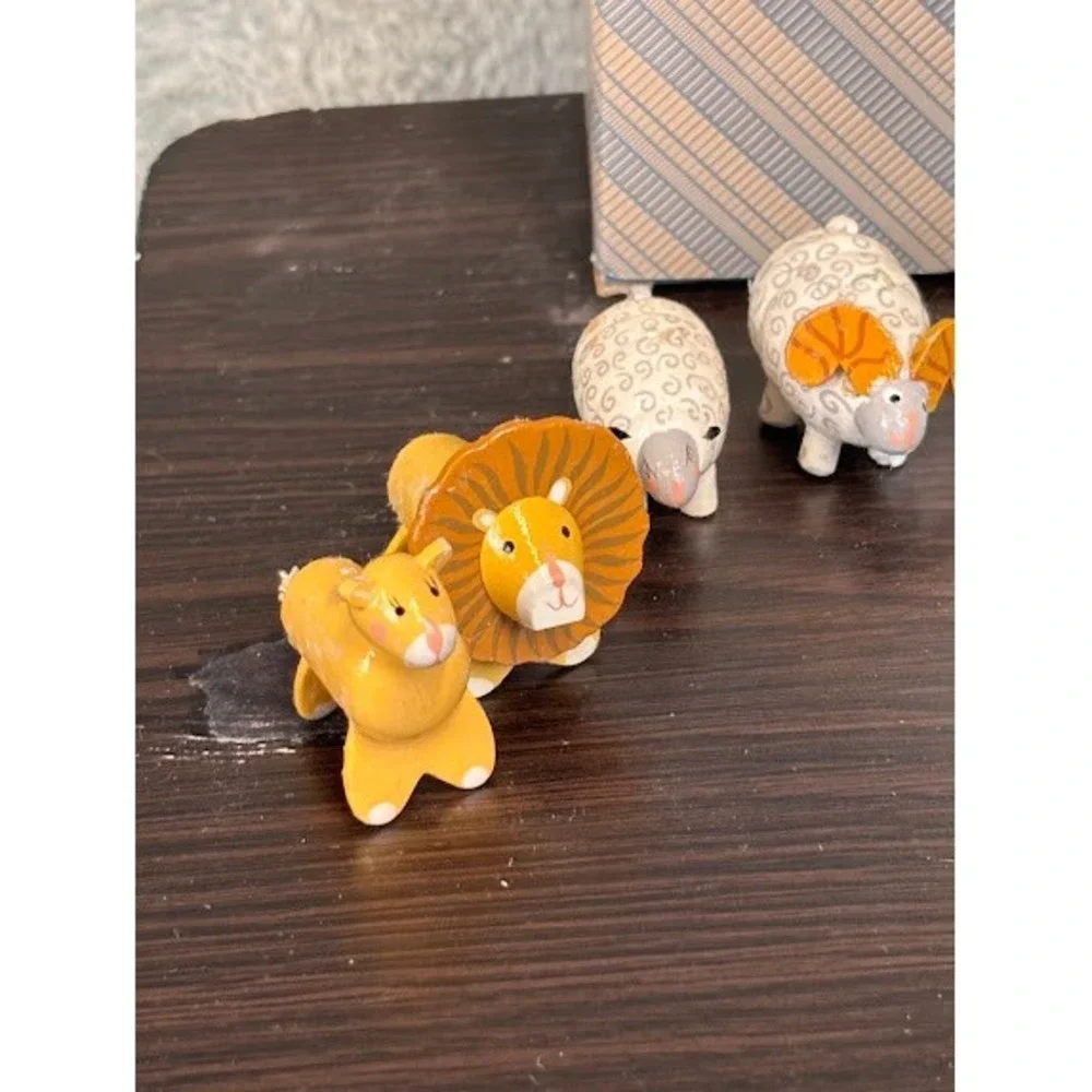Vintage Avon Noahs Ark Ornament Collection Set of 10 Wooden Mini Figurines Boxed